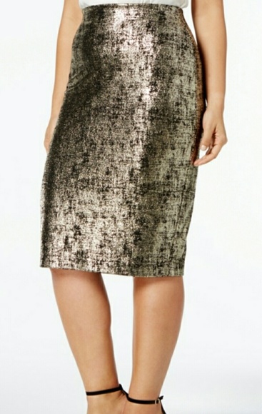 NWT Alfani Silver Metallic Pencil Skirt Size Small - Picture 2 of 6